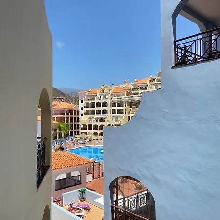 Los Cristianos Dinastia Apartment *