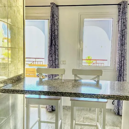 Los Cristianos Dinastia Apartment *